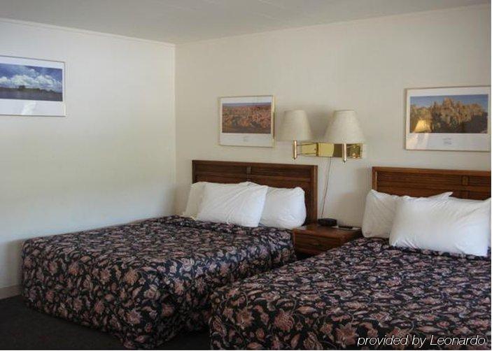 Hills Inn Hot Springs Chambre photo